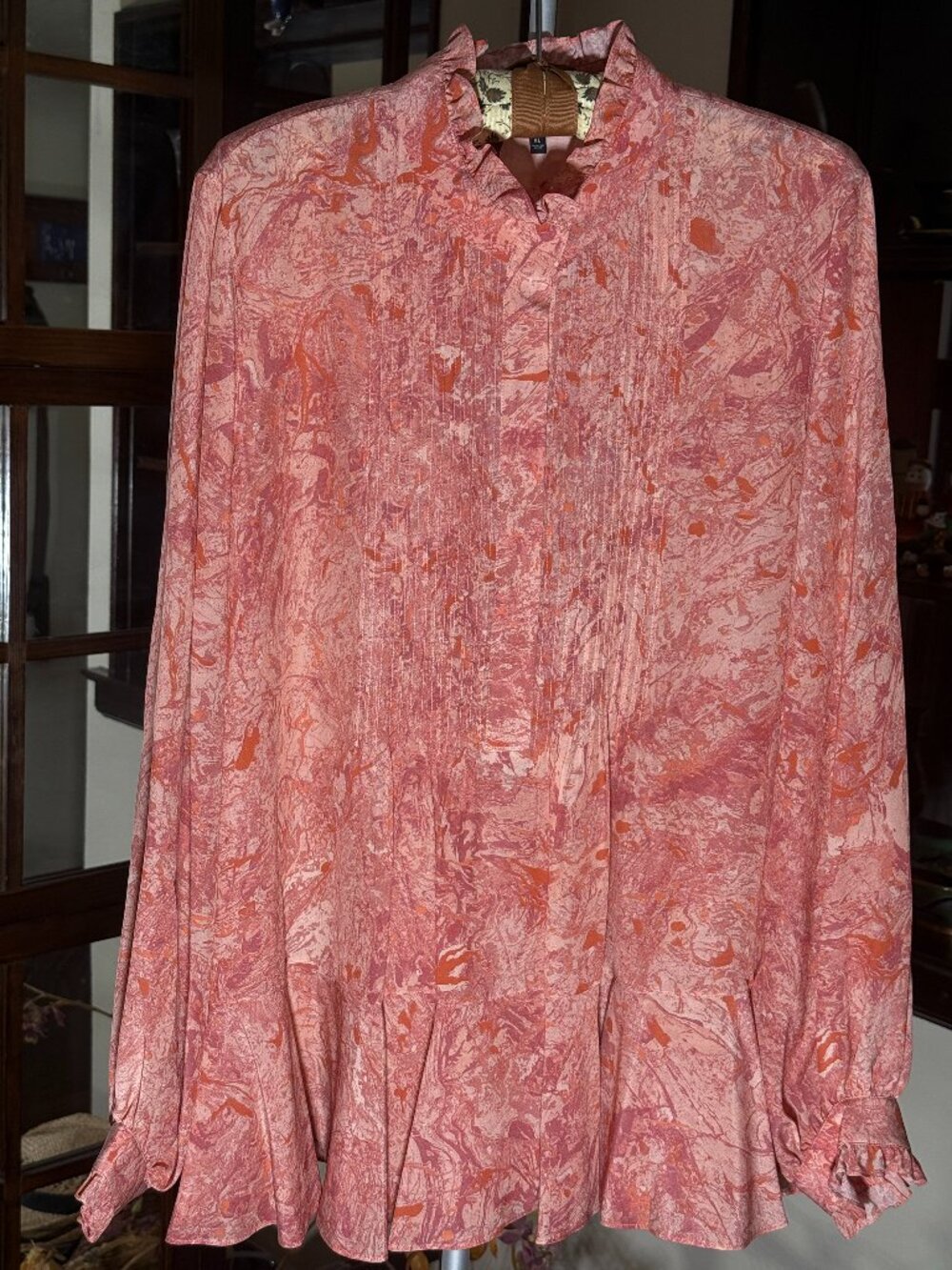 Lafayette 148 New York 100% Silk Blouse Ruffled Bottom Pleated Front and Back XL - Picture 1 of 16
